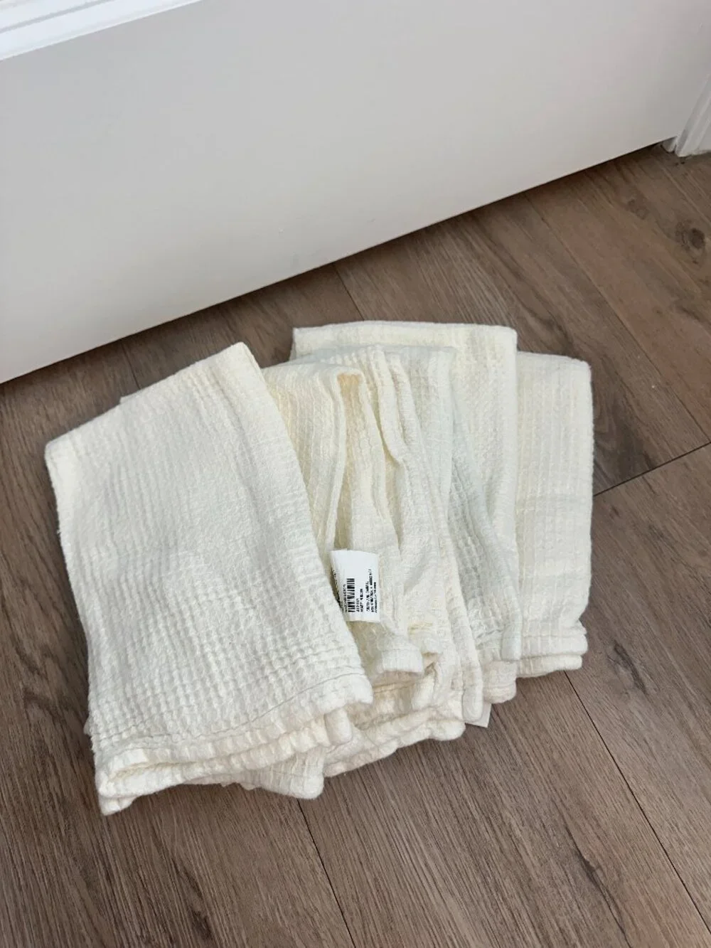 CRATE & BARREL Wren Waffle Weave Organic Cotton Napkin in Ivory Set Of 6